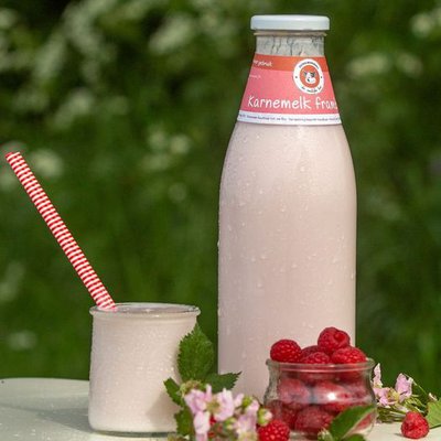 Drink Yoghurt met Framboos gepasteuriseerd  4 x 750 ml GLAS De Vrolijke Koe