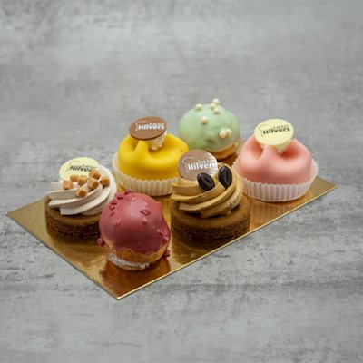 Luxe petit fours met logo (logo kunt u toezenden naar bestellingen@oregional.nl)